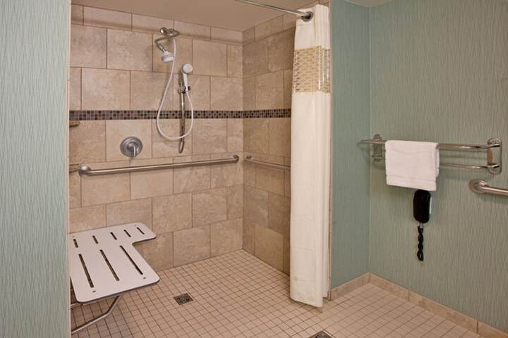 Hampton Inn & Suites St. Cloud MN