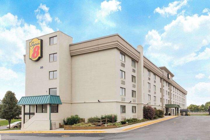 Hotel 7 of 41