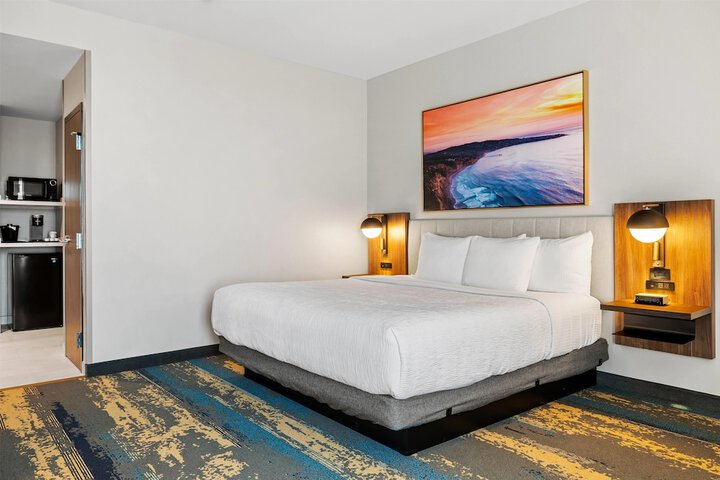 La Quinta Inn & Suites by Wyndham La Habra