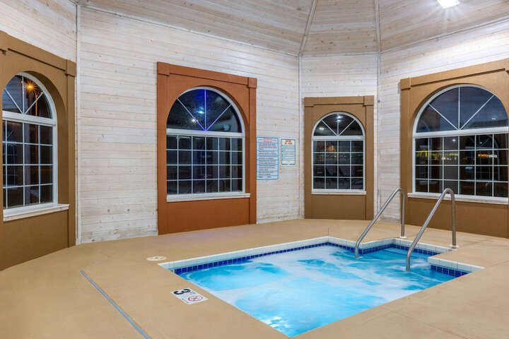 Pool 8 of 43