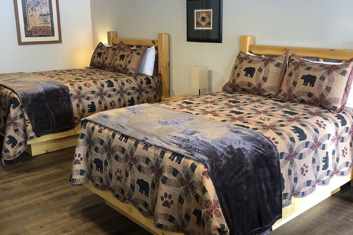Island Park Lodge