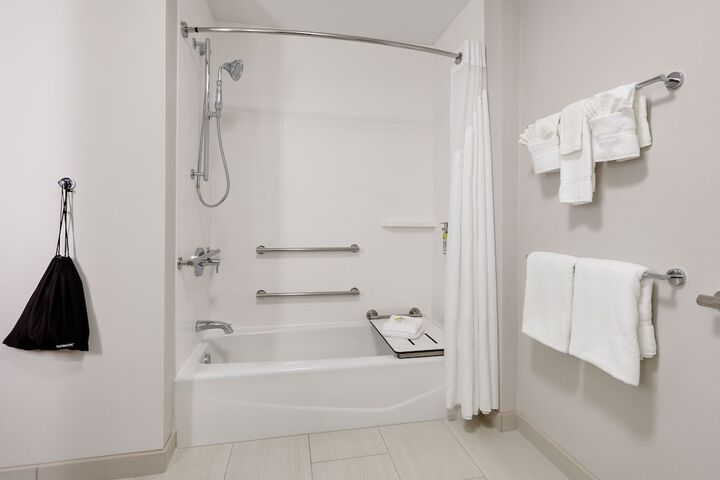 Holiday Inn Express Kermit by IHG