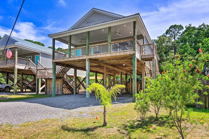 Dauphin Island Retreat: 2 Blocks to Beach!