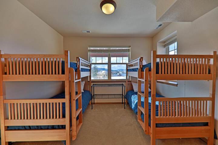 Room 16 of 45