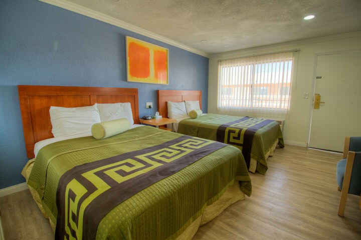 Room 27 of 27
