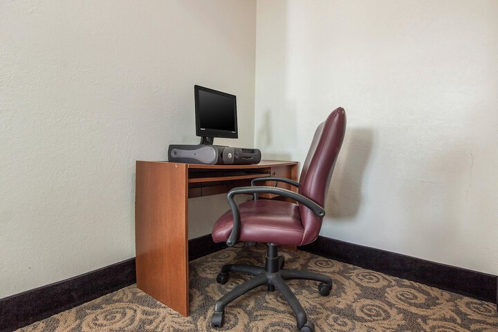 Business Center 36 of 36