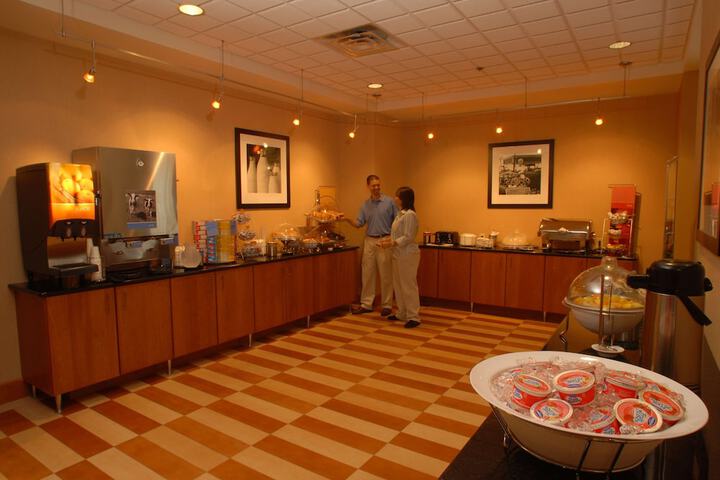 Dining 37 of 56