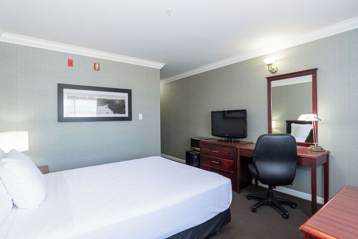 Room 32 of 55