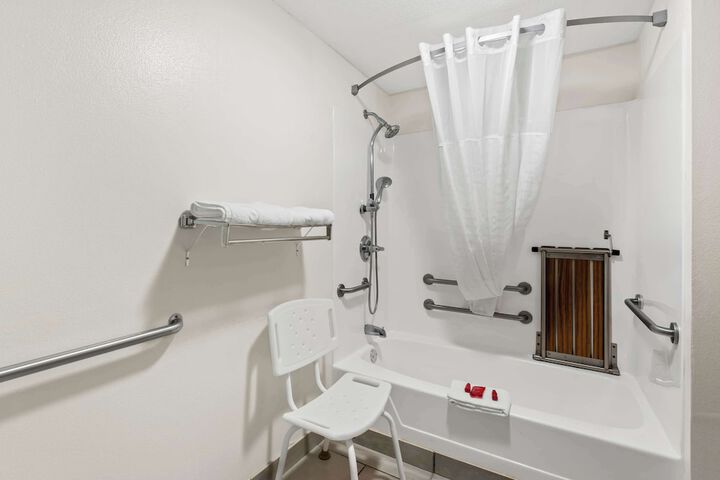 Room 18 of 30