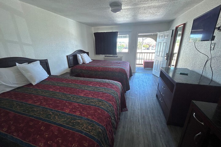 Room 48 of 65