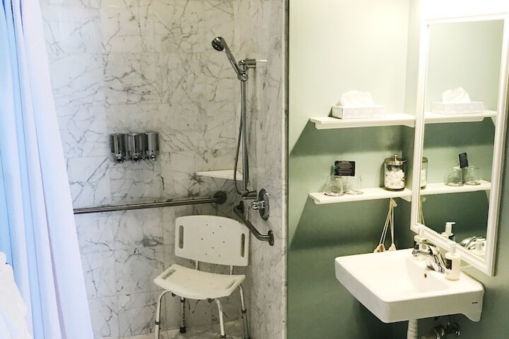 Room 10 of 45