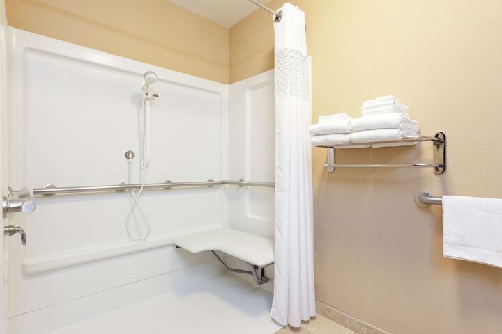Room 14 of 27