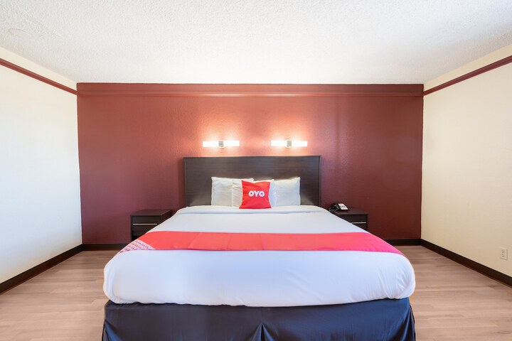 Room 11 of 35