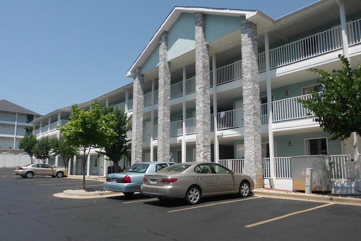 Hotel 4 of 75