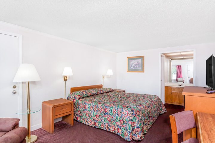 Room 7 of 19