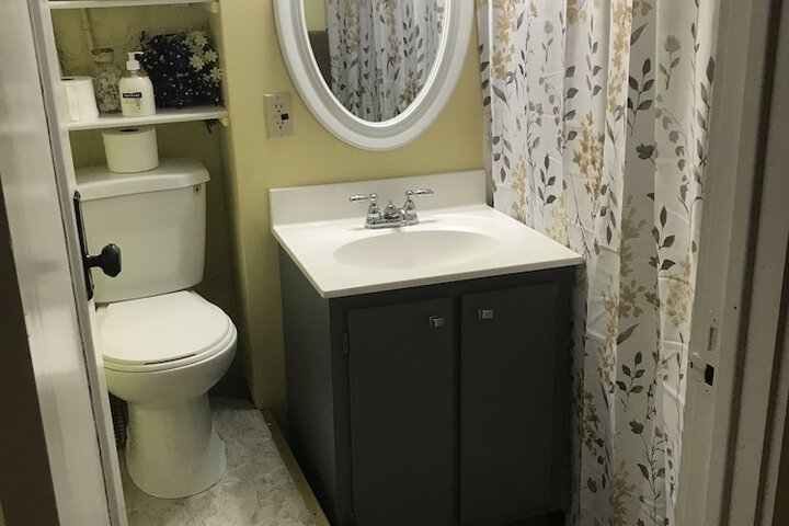 Room 16 of 23