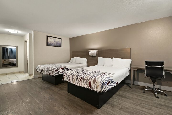 Room 29 of 32