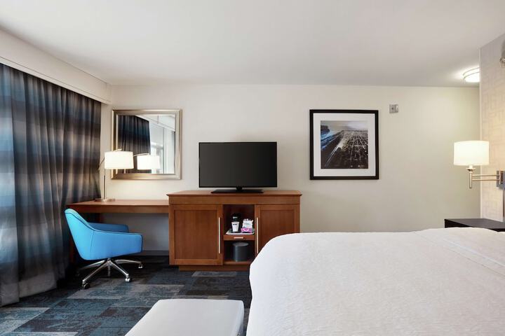 Room 14 of 33