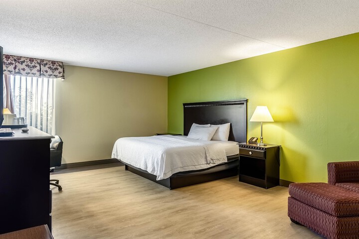 Room 34 of 38