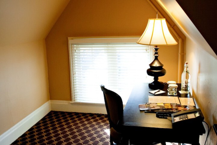 Room 30 of 58