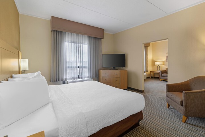 Best Western Royal Plaza Hotel & Trade Center
