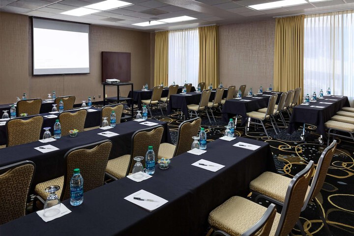 Radisson Hotel Bismarck