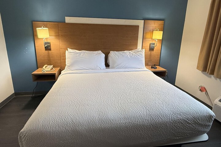Travelodge by Wyndham Lamoni