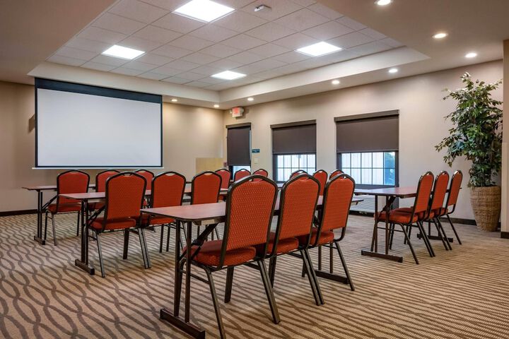 Comfort Suites State College near Penn State