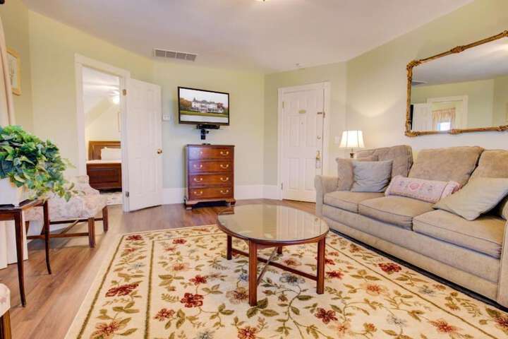 Room 118 of 191
