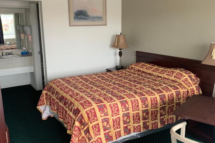 Room 23 of 34