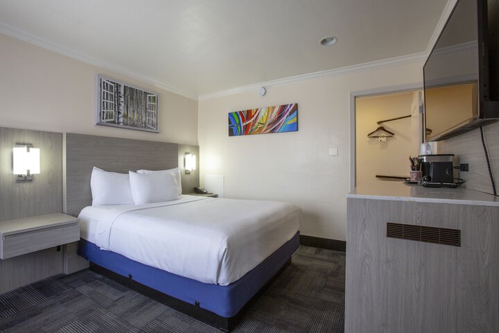 Room 51 of 75