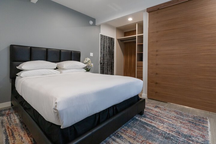 Room 35 of 41