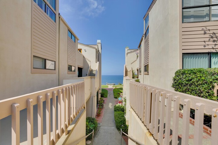 Solana Beach Condo w / Community Pool Beach Access
