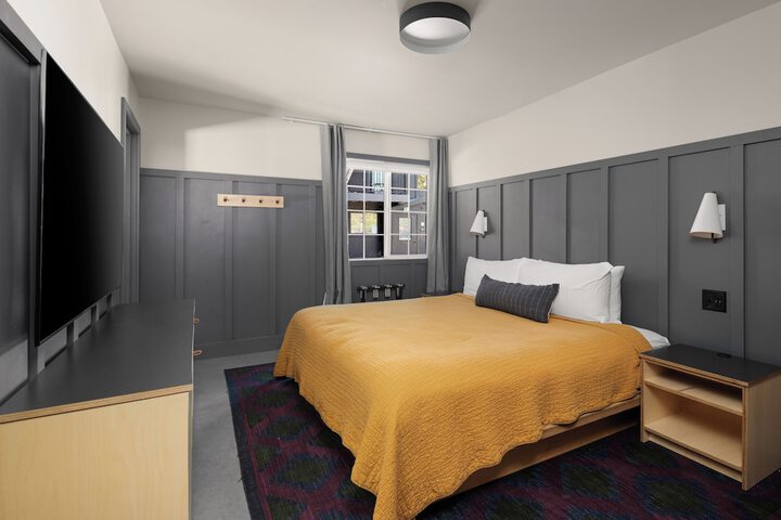 Room 36 of 119