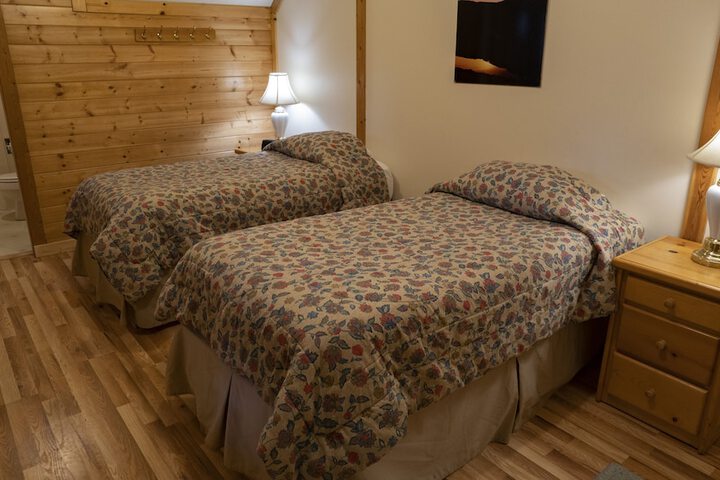 Whittakers Motel & Historic Bunkhouse