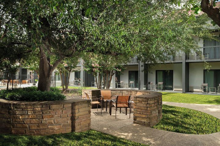 Courtyard by Marriott Dallas-Fort Worth / Bedford