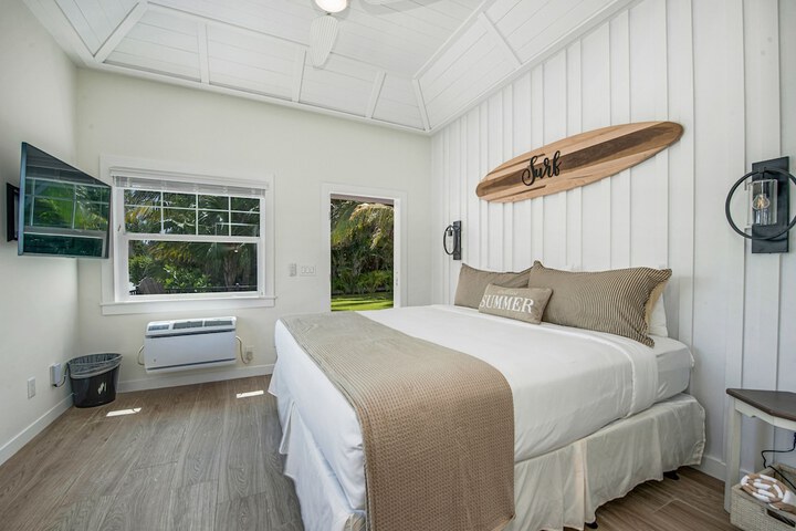 Casey Key Resorts - Beachfront