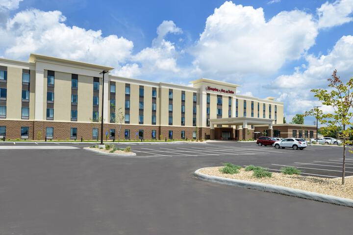Hotel 2 of 51