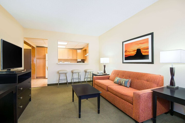 The Eddie Hotel Gillette