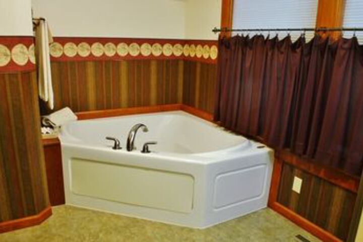 Arbor Hill Inn