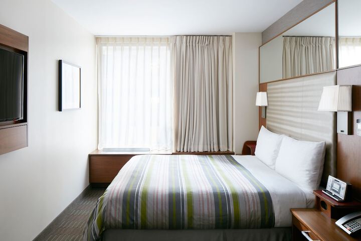 Room 25 of 85