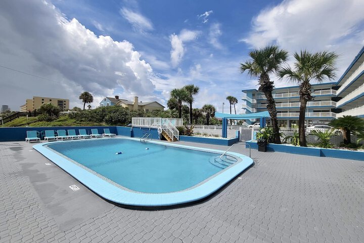 Pool 11 of 55
