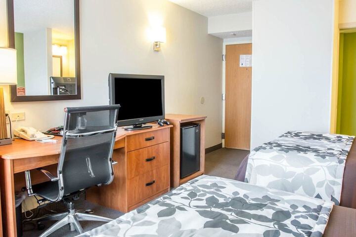 Room 18 of 48