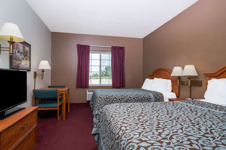 Room 10 of 24