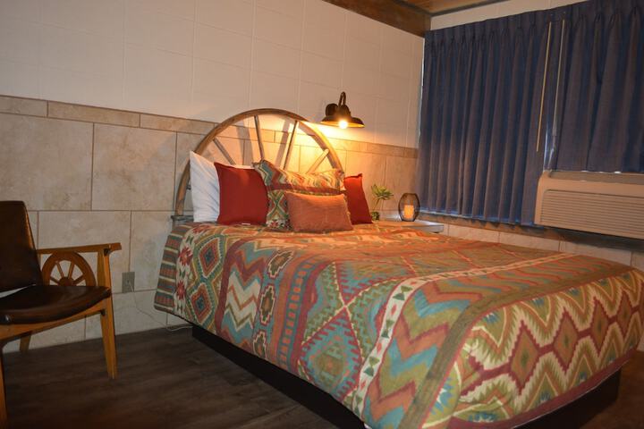 Room 32 of 38