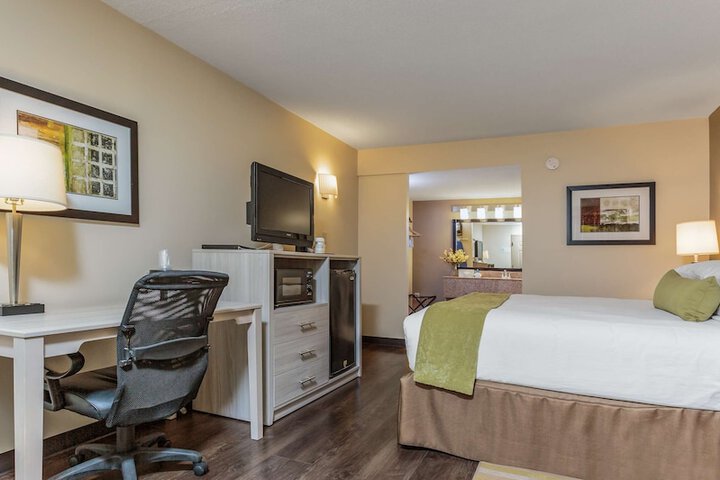 Room 9 of 23