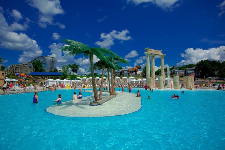 Pool 44 of 173