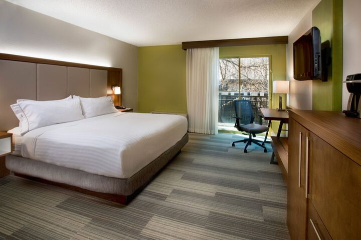 Room 21 of 48
