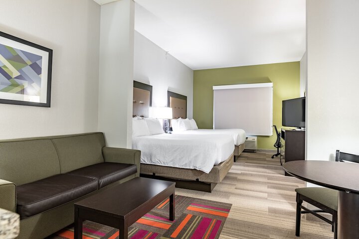 Room 43 of 80