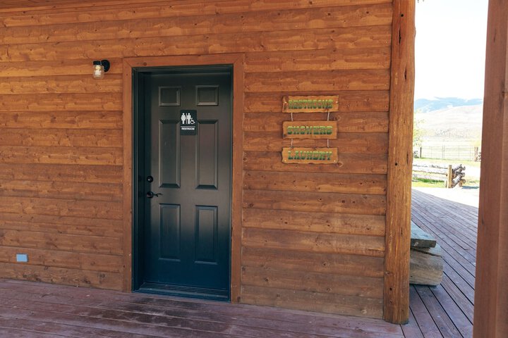 Room 43 of 85